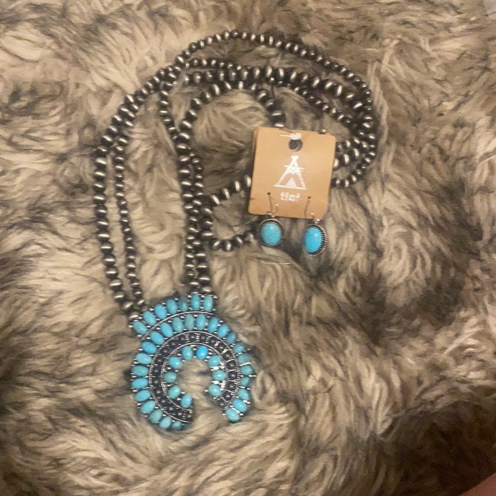 Squash blossom & earring set